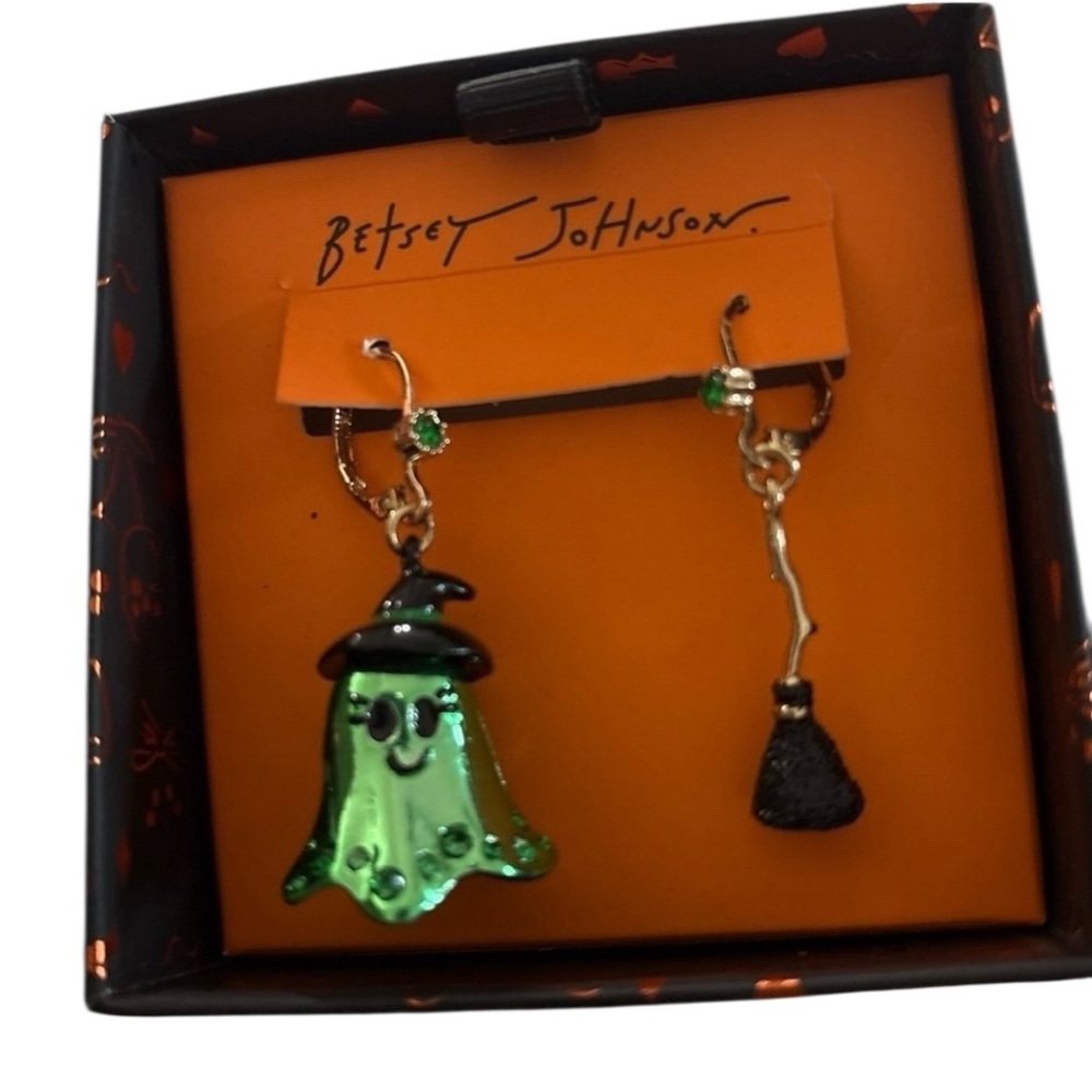 BETSEY JOHNSON Halloween Mismatched Green Ghost Witch & Broom Earrings NEW NWT - Picture 6 of 12
